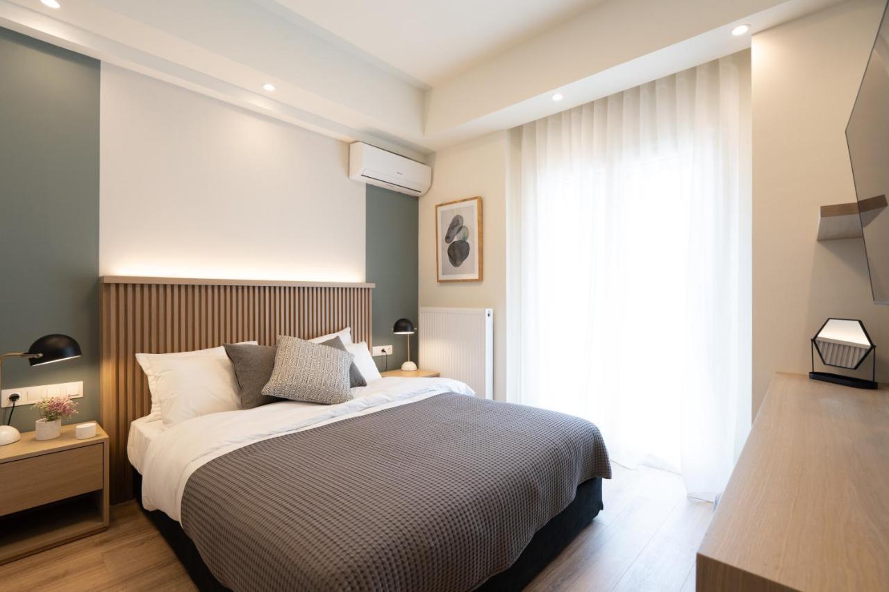 Newly Renovated 2 Bedroom Apartment, 5Min To Metro เอเธนส์ ภายนอก รูปภาพ