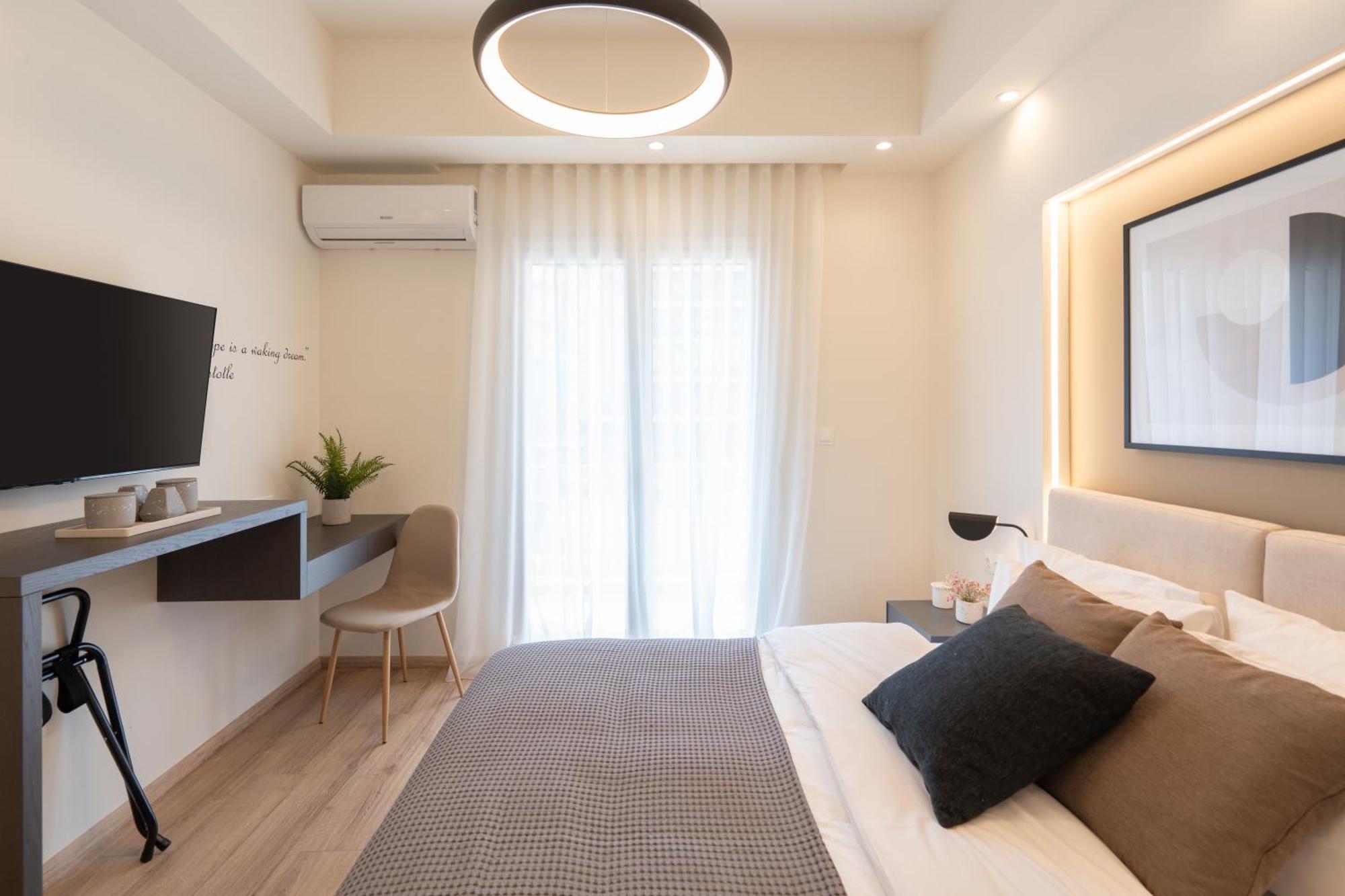 Newly Renovated 2 Bedroom Apartment, 5Min To Metro เอเธนส์ ภายนอก รูปภาพ